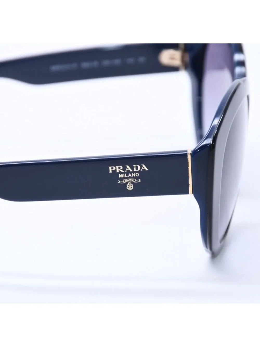 Prada this authentic